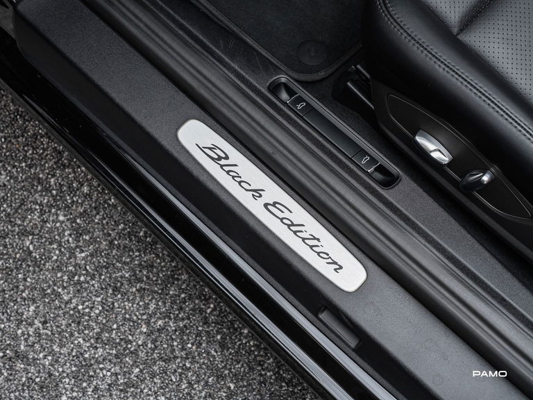 Porsche 991 Carrera Black Edition