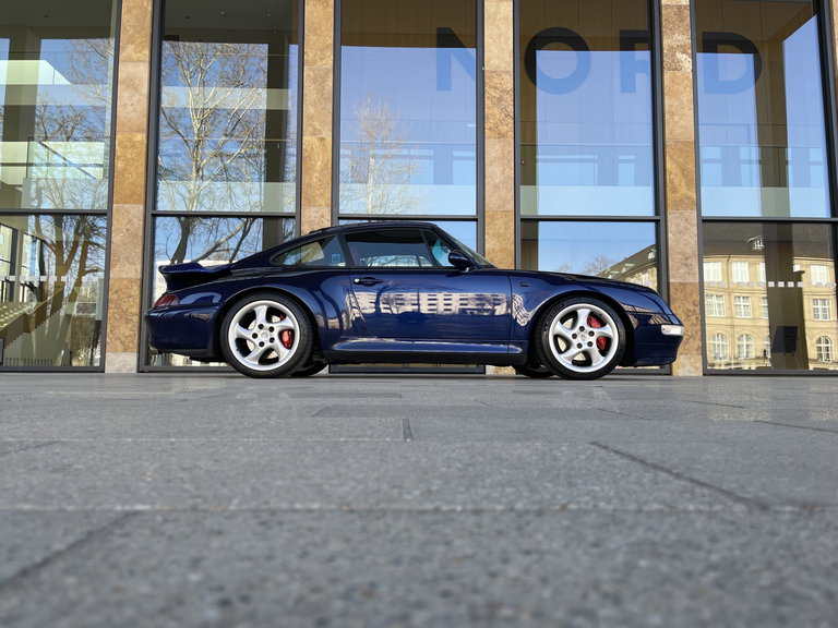 Porsche 993 Carrera 4S