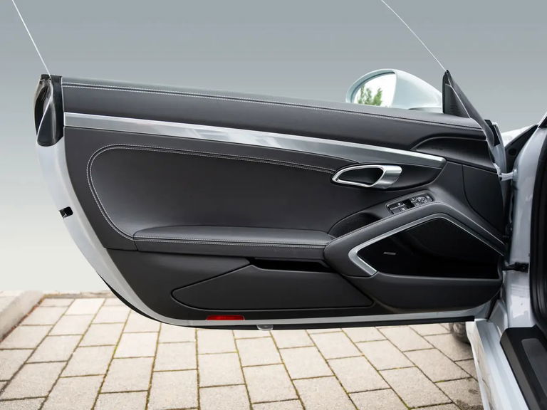 Porsche 718 Cayman Style Edition