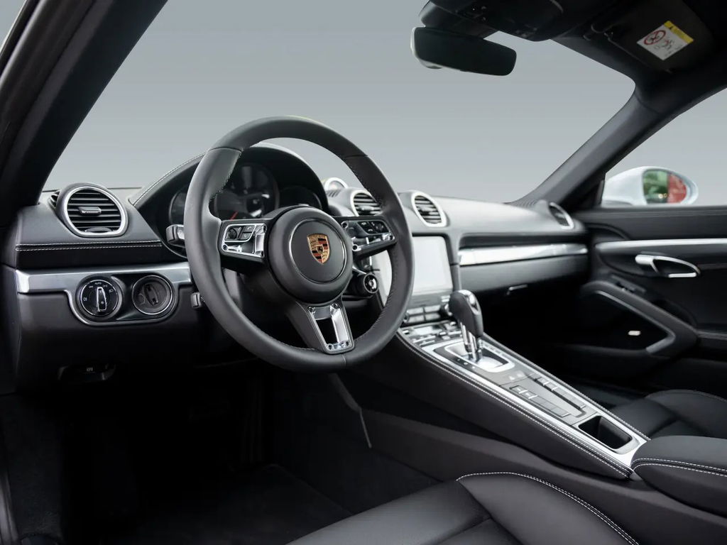 Porsche 718 Cayman Style Edition