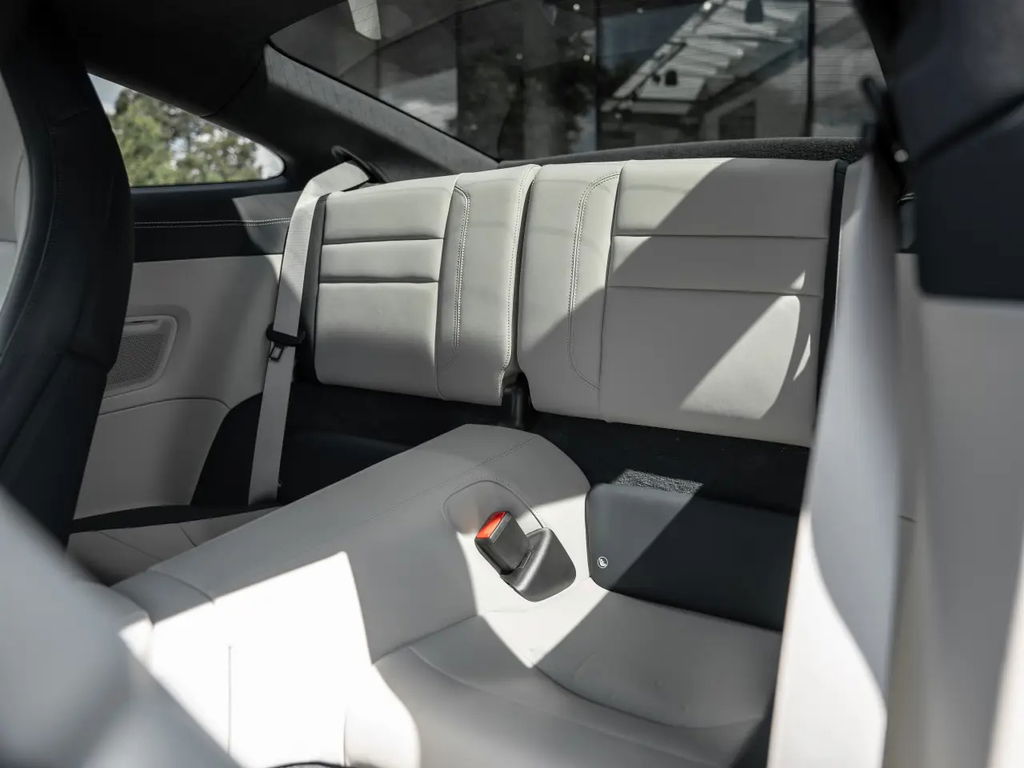 Porsche 992.2 Carrera