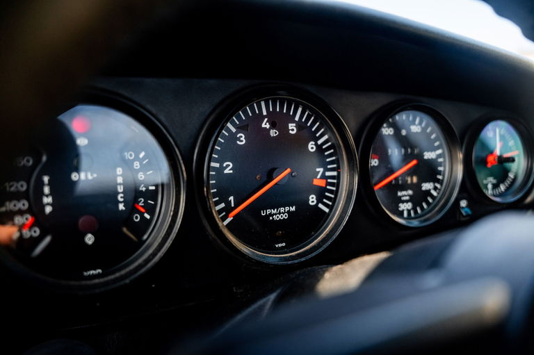 Porsche 911 Carrera 2.7