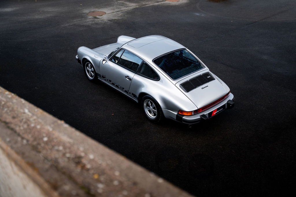 Porsche 911 Carrera 2.7