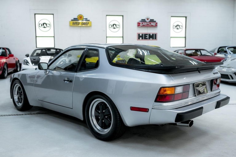 Porsche 944 Coupé