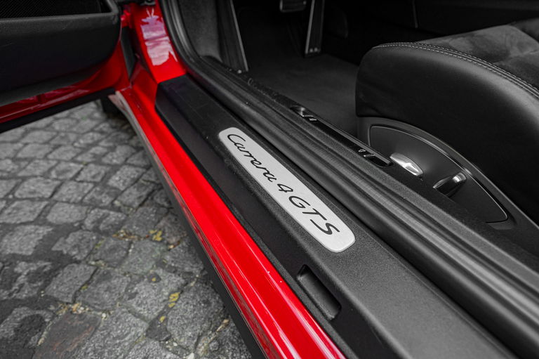 Porsche 991 Carrera 4 GTS