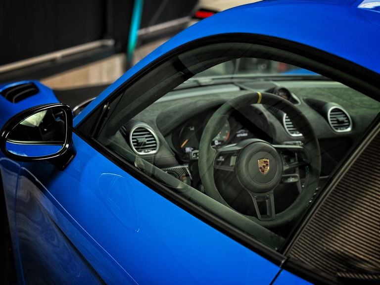 Porsche 718 Cayman GT4 RS