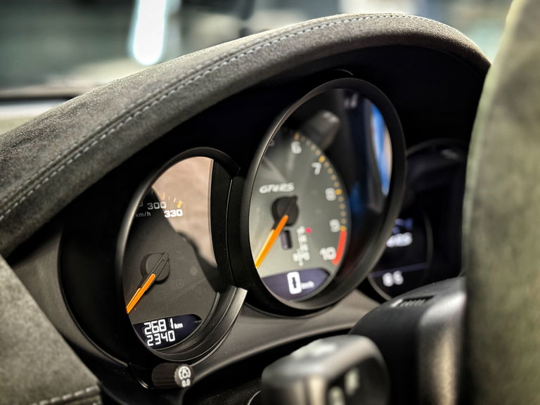 Porsche 718 Cayman GT4 RS