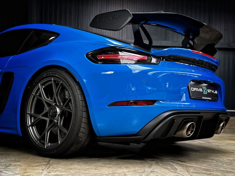 Porsche 718 Cayman GT4 RS