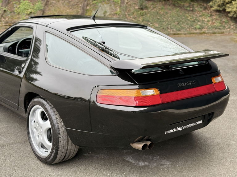 Porsche 928 GTS