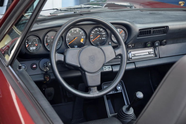 Porsche 911 Carrera 3.2 (US)