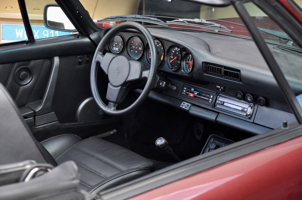 Porsche 911 Carrera 3.2 (US)