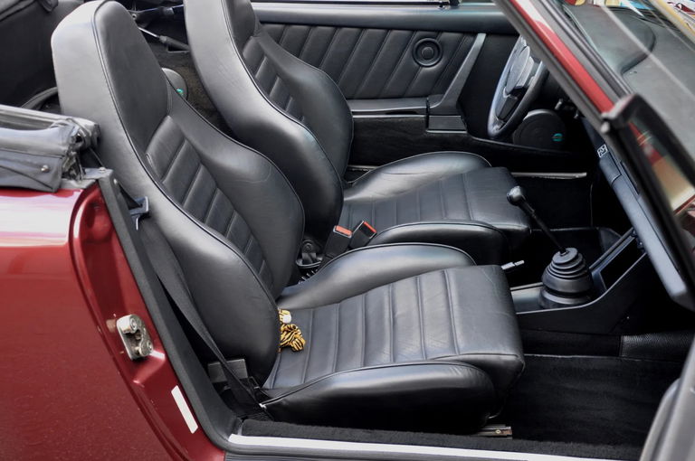 Porsche 911 Carrera 3.2 (US)