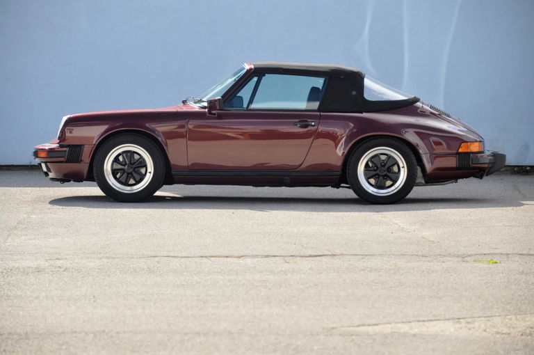 Porsche 911 Carrera 3.2 (US)
