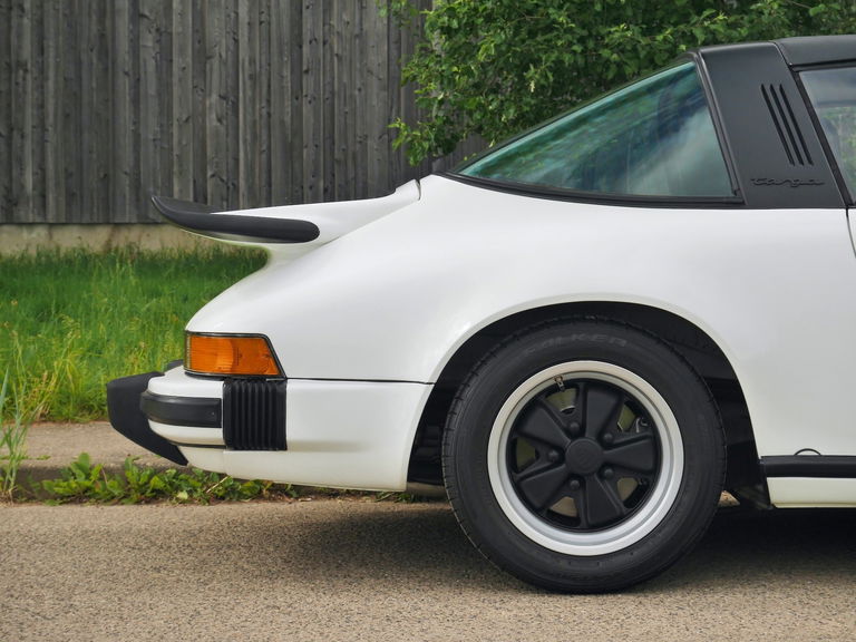 Porsche 911 Carrera 3.0