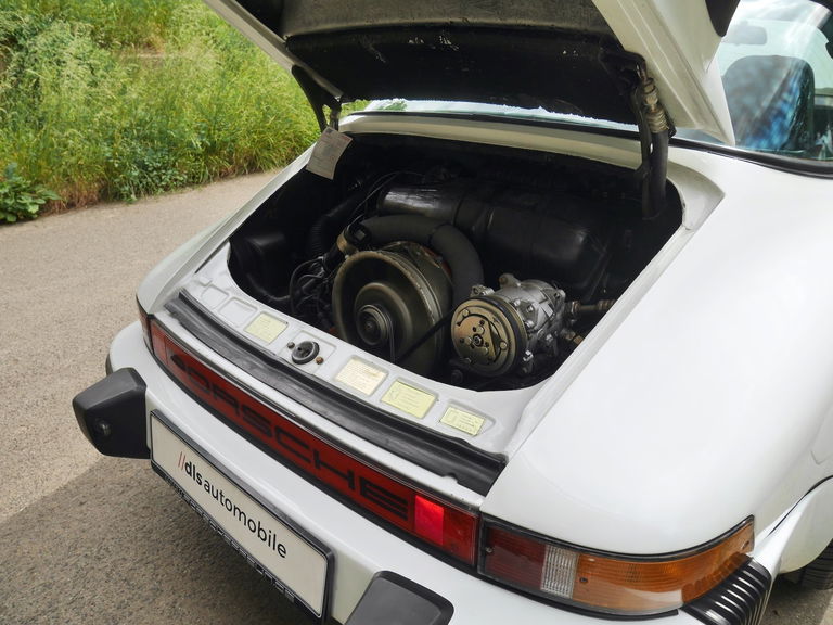 Porsche 911 Carrera 3.0