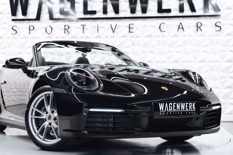 Porsche 992 Carrera 4