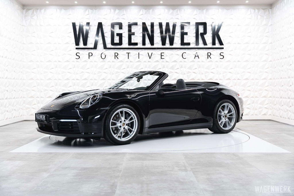 Porsche 992 Carrera 4