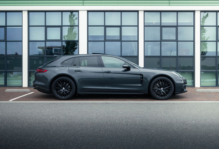 Porsche Panamera 4 E-Hybrid