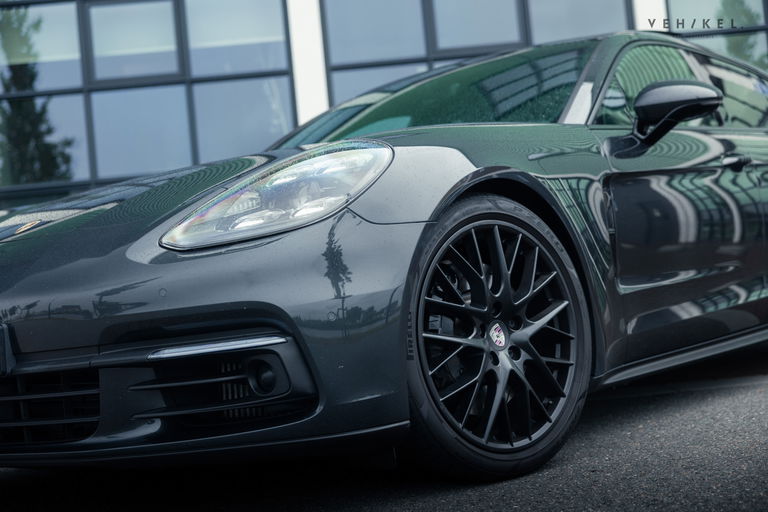 Porsche Panamera 4 E-Hybrid
