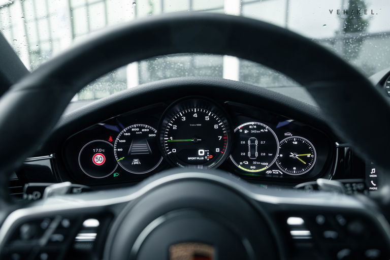 Porsche Panamera 4 E-Hybrid