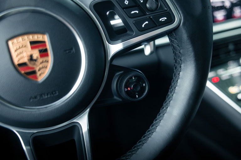 Porsche Panamera 4 E-Hybrid