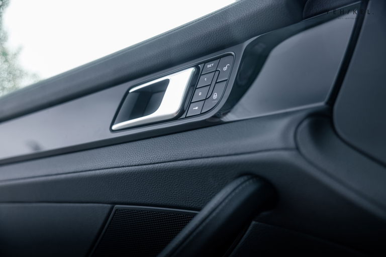 Porsche Panamera 4 E-Hybrid