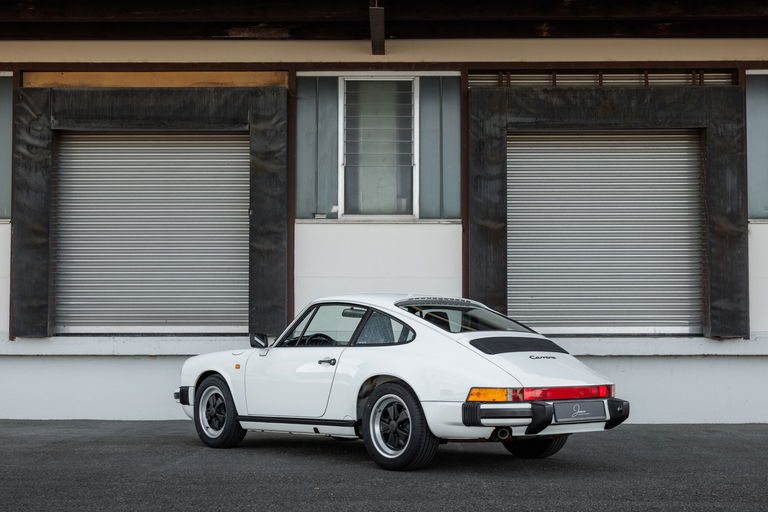Porsche 911 Carrera 3.2