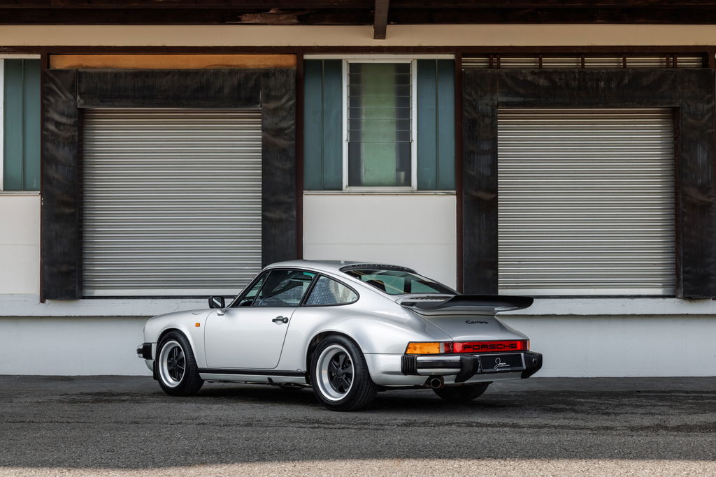 Porsche 911 Carrera 3.2