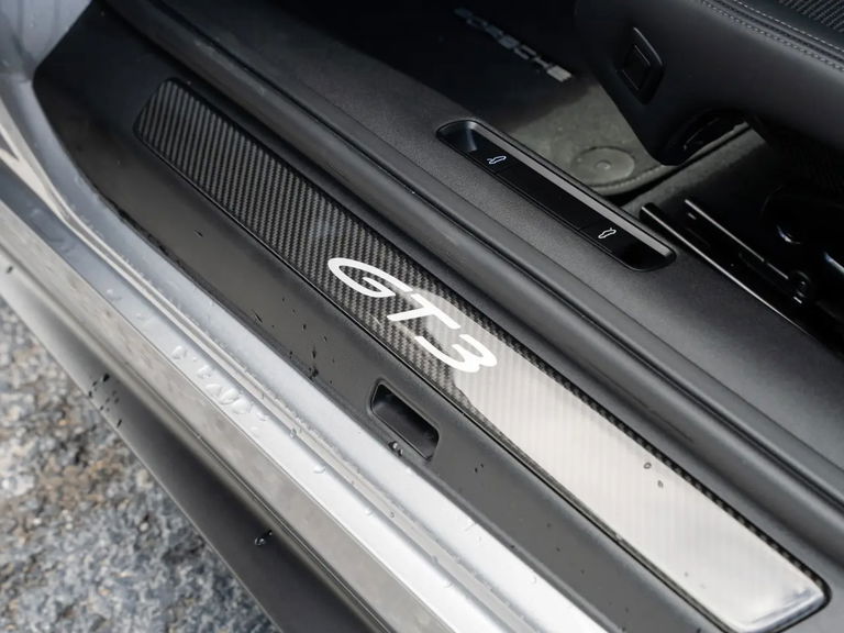 Porsche 992 GT3 Touring