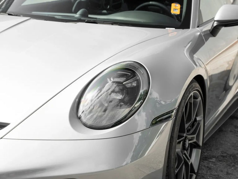 Porsche 992 GT3 Touring