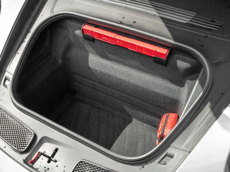 Porsche 992 GT3 Touring