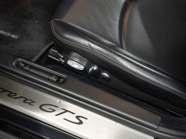 Porsche 997.2 Carrera GTS