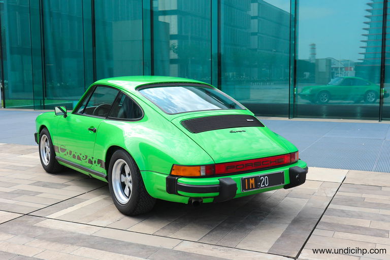 Porsche 911 Carrera 2.7