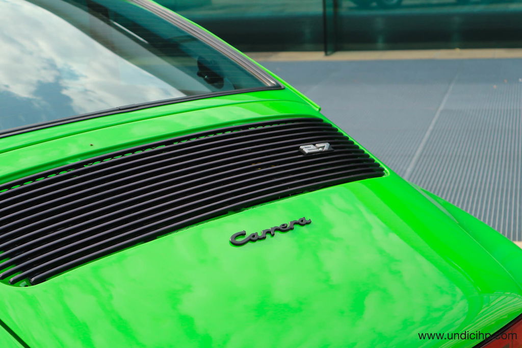 Porsche 911 Carrera 2.7