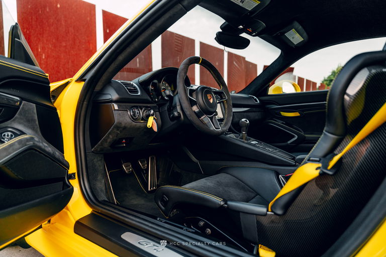 Porsche 981 Cayman GT4