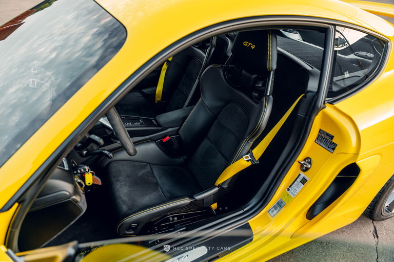 Porsche 981 Cayman GT4