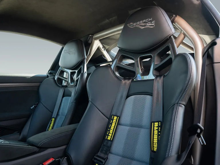 Porsche 718 Cayman GT4 RS