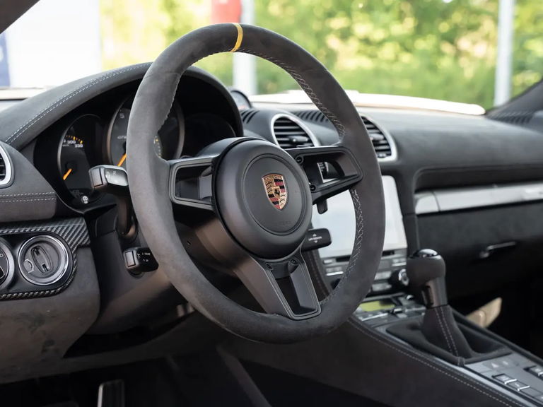 Porsche 718 Cayman GT4 RS