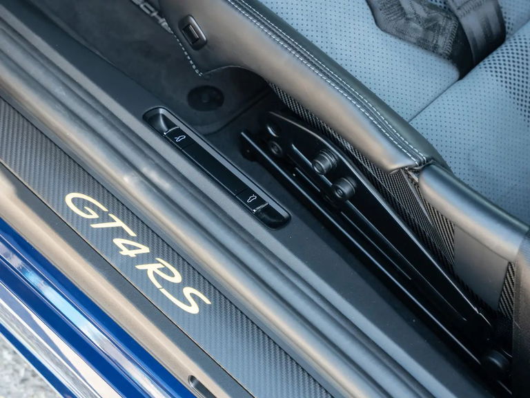 Porsche 718 Cayman GT4 RS