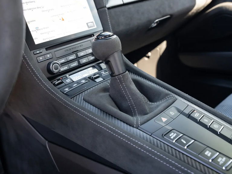 Porsche 718 Cayman GT4 RS