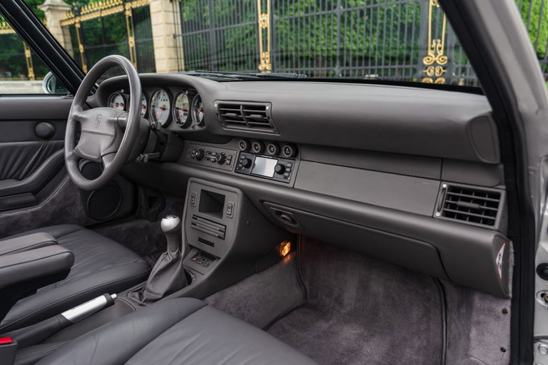 Porsche 993 Carrera 4