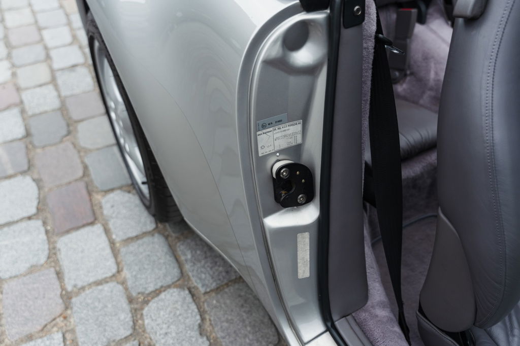 Porsche 993 Carrera 4