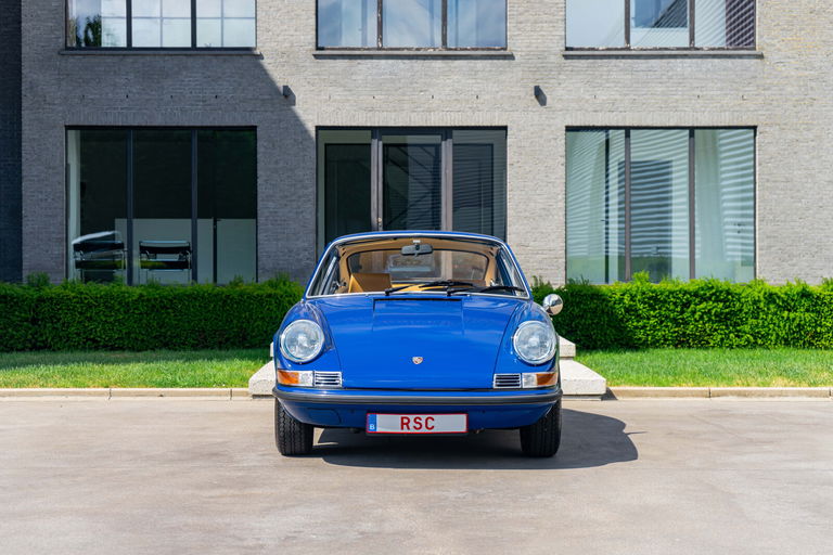 Porsche 911 E