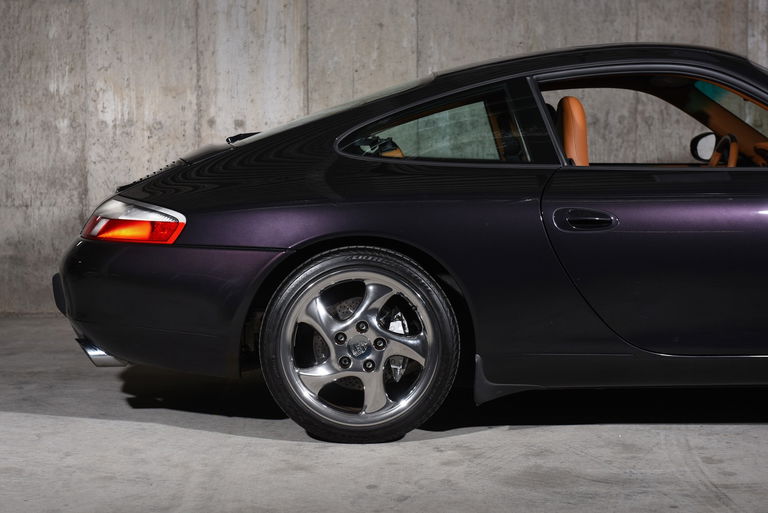 Porsche 996 Carrera 4 Millennium Edition