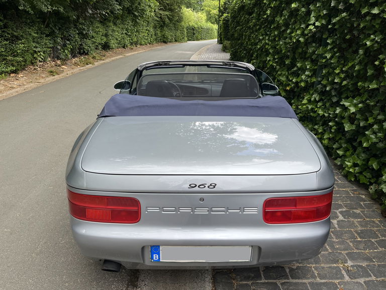 Porsche 968