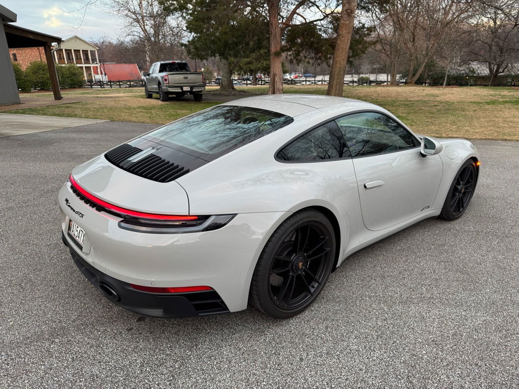 Porsche 992 Carrera GTS