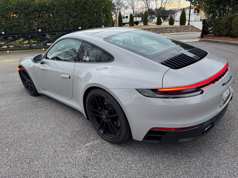 Porsche 992 Carrera GTS