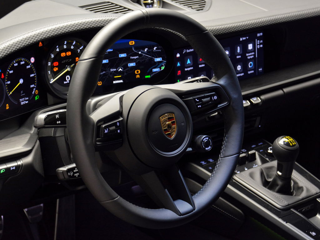 Porsche 992 GT3 Touring