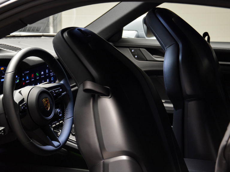 Porsche 992 GT3 Touring