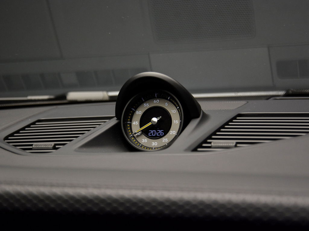 Porsche 992 GT3 Touring